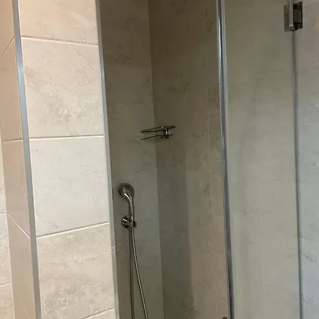 Apartment 6